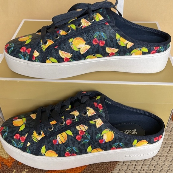 Michael Kors POPPY SLIDE SNEAKERS 
FRUIT PAINT MK SIG SM
49T4POFP1Q Platforms - Picture 2 of 16